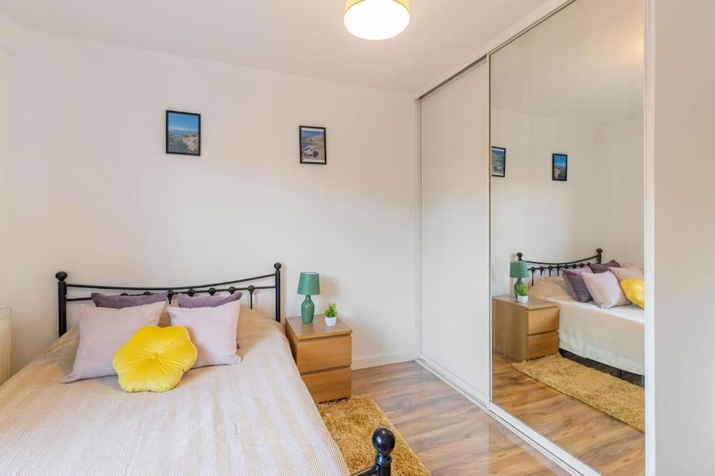 Paddington Gem Next Hyde Park London
